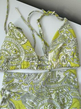 Montce size XL Bikini paisley top